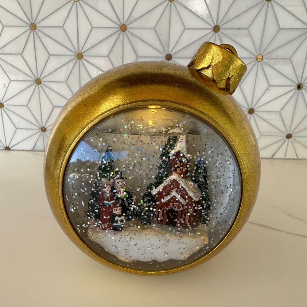 Gold Snow Globe Light Up “Jingle Bells” Musical Holiday Ornament, EUC